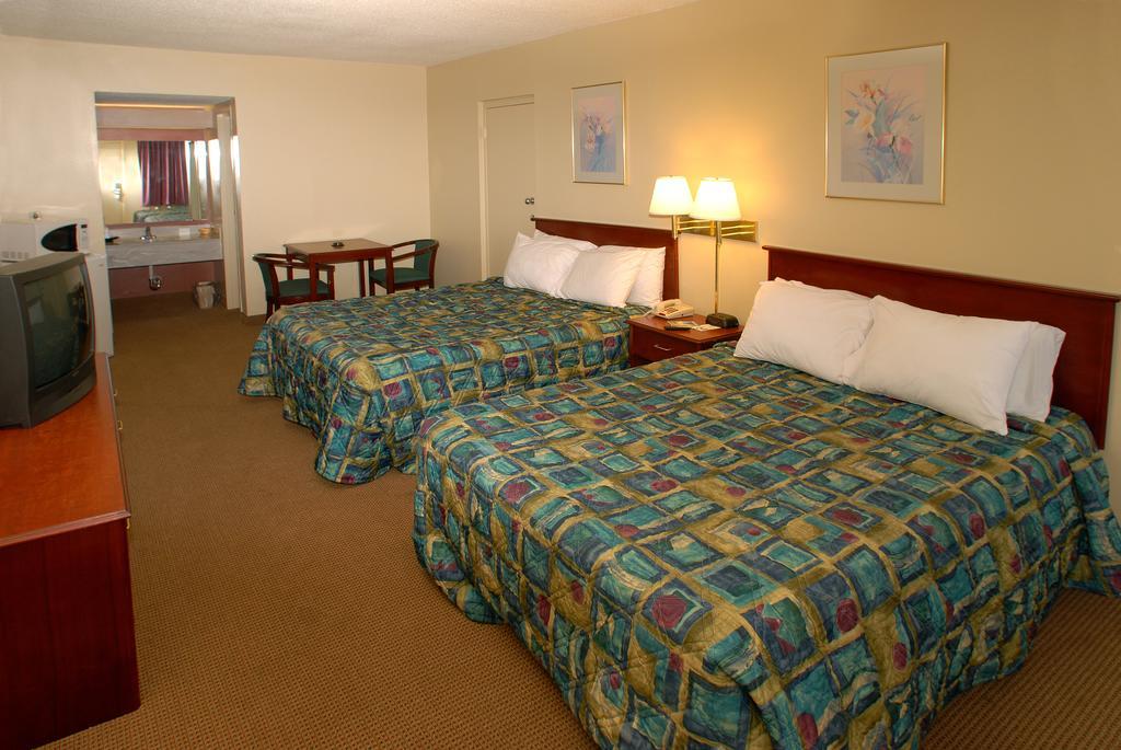 M Star Norfolk Virginia Beach Номер фото